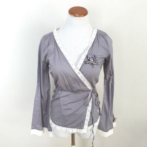 ODD MOLLY Wrap Gray Long Sleeve Lace‎ Trim Embroidered Top Blouse Sz 1 / Small